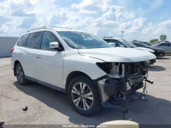  Salvage Nissan Pathfinder