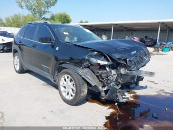  Salvage Jeep Cherokee