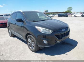  Salvage Hyundai TUCSON