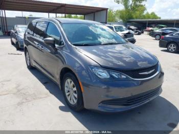  Salvage Chrysler Pacifica