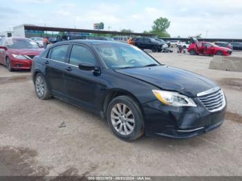  Salvage Chrysler 200