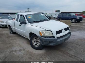  Salvage Mitsubishi Raider