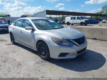  Salvage Nissan Altima