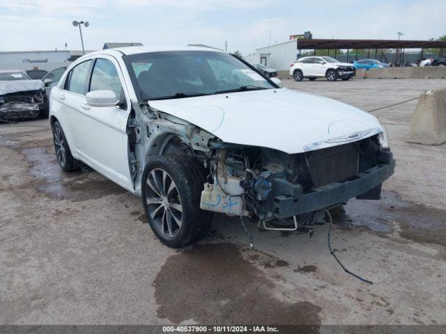  Salvage Chrysler 200