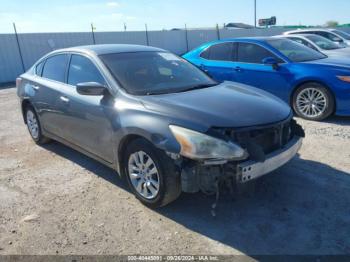  Salvage Nissan Altima