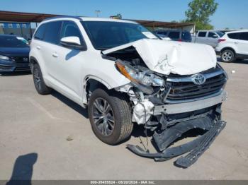  Salvage Toyota Highlander