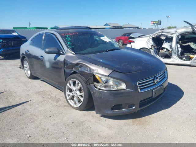  Salvage Nissan Maxima