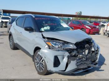  Salvage Nissan Kicks