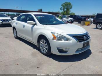  Salvage Nissan Altima