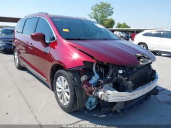  Salvage Chrysler Pacifica