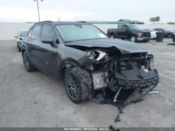  Salvage Porsche Cayenne