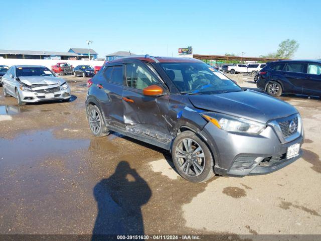  Salvage Nissan Kicks