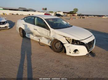  Salvage Nissan Altima