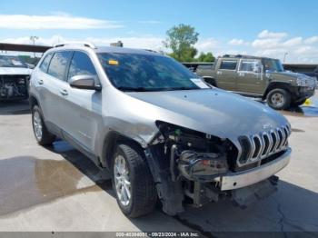  Salvage Jeep Cherokee