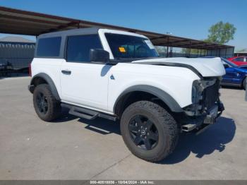  Salvage Ford Bronco