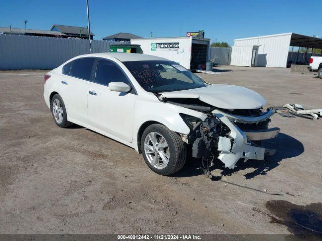  Salvage Nissan Altima