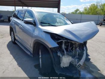  Salvage Toyota Highlander