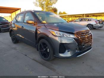  Salvage Nissan Kicks