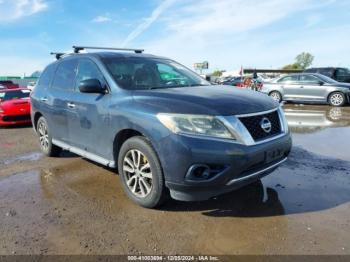  Salvage Nissan Pathfinder