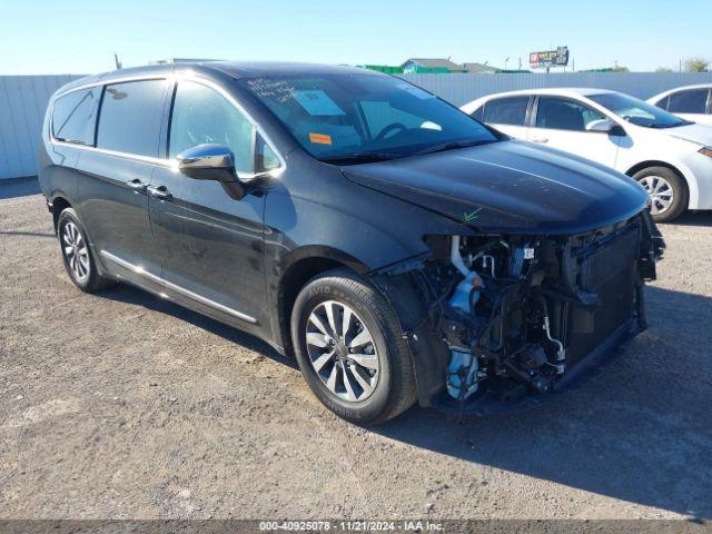  Salvage Chrysler Pacifica