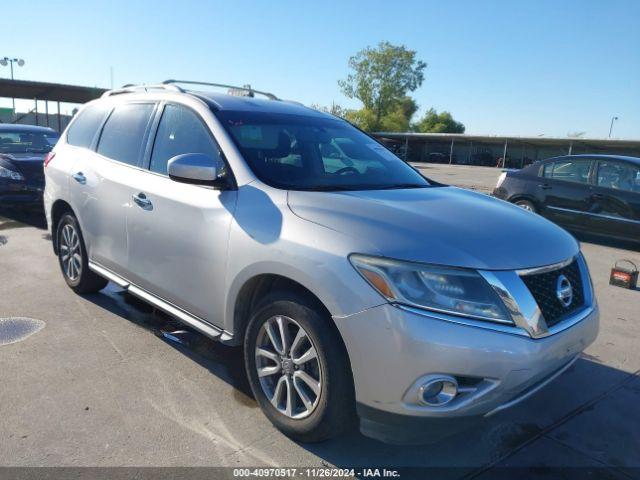  Salvage Nissan Pathfinder