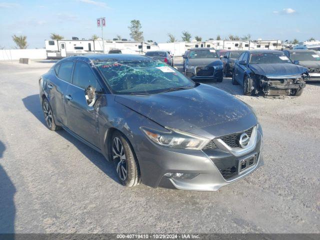  Salvage Nissan Maxima