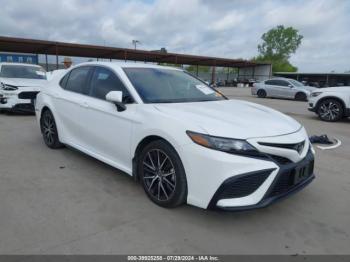  Salvage Toyota Camry