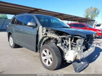  Salvage Toyota Highlander