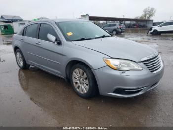  Salvage Chrysler 200