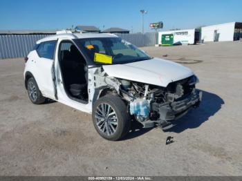  Salvage Nissan Kicks