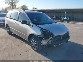  Salvage Toyota Sienna