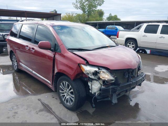  Salvage Toyota Sienna