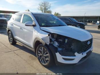  Salvage Hyundai TUCSON