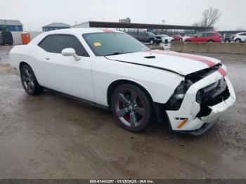  Salvage Dodge Challenger