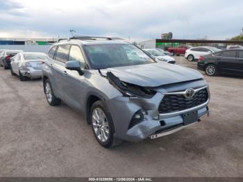  Salvage Toyota Highlander