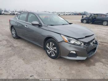  Salvage Nissan Altima