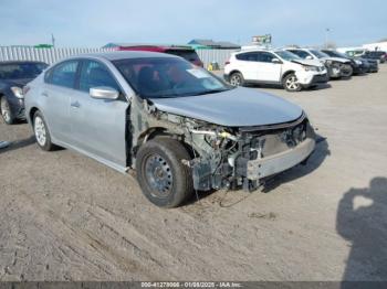  Salvage Nissan Altima