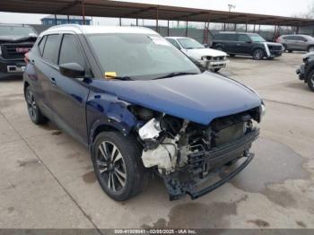  Salvage Nissan Kicks