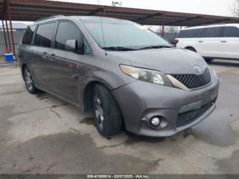  Salvage Toyota Sienna