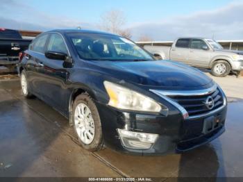  Salvage Nissan Altima