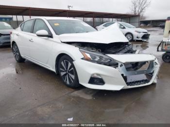  Salvage Nissan Altima