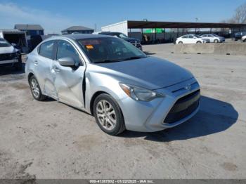  Salvage Toyota Yaris