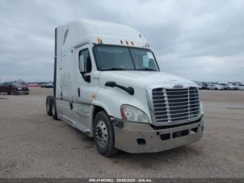  Salvage Freightliner Cascadia 125