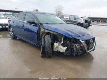  Salvage Nissan Altima