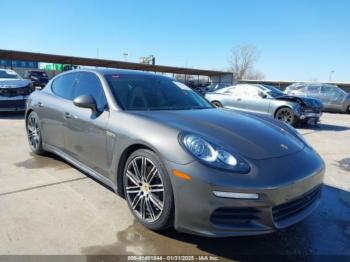  Salvage Porsche Panamera