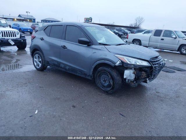  Salvage Nissan Kicks