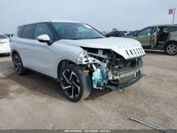  Salvage Mitsubishi Outlander