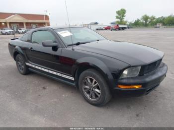  Salvage Ford Mustang