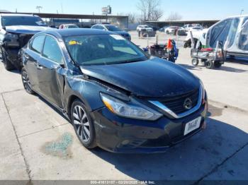  Salvage Nissan Altima