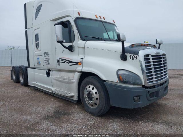  Salvage Freightliner Cascadia 125